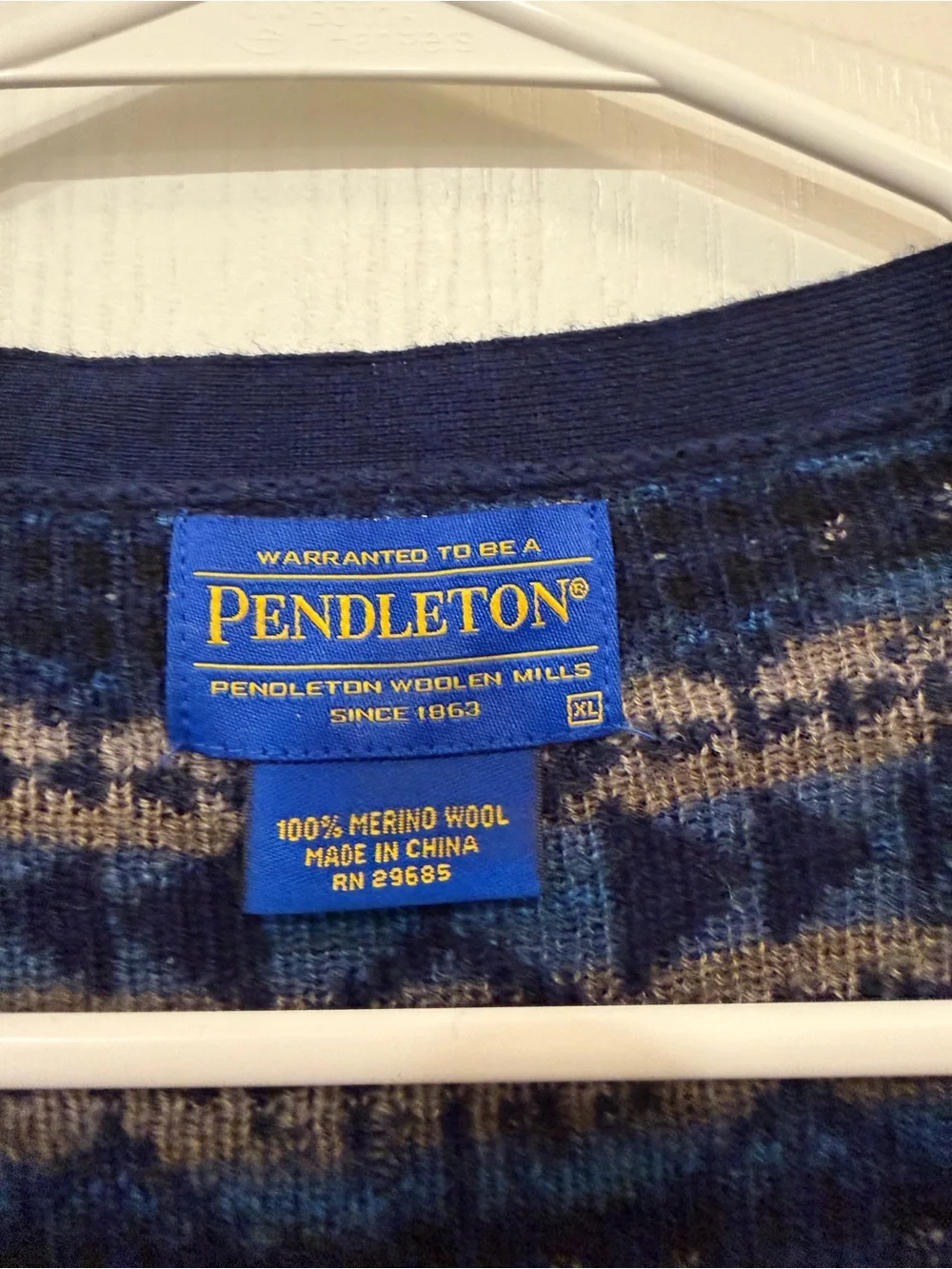 Pendleton women’s Navy and Cream Geometric V‑Neck Cardigan